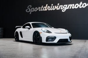 Porsche 718 Cayman GT4 rental in Seattle