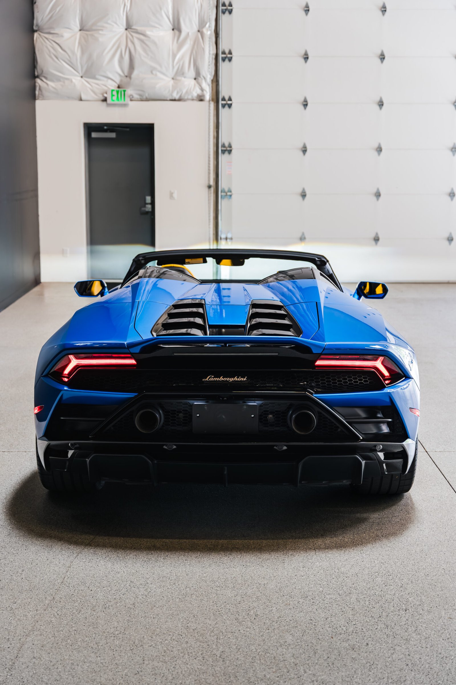 Blue Lamborghini Huracán EVO Spyder, Seattle exotic car rental